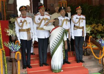 India’s president inaugurates newly elected parliament and sets out economic reforms as a key agenda