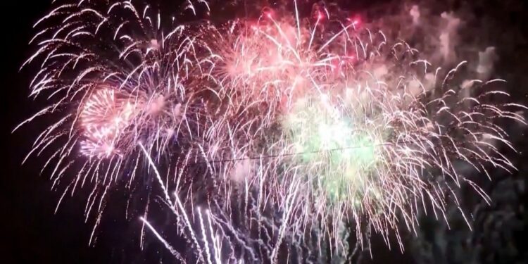 The science behind July 4 fireworks displays