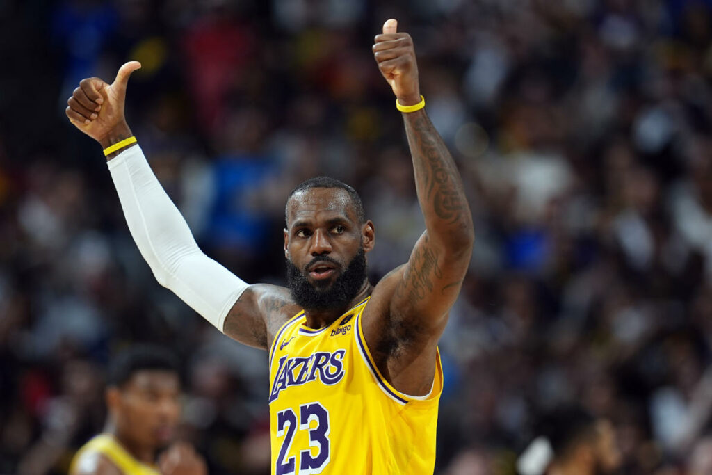 NBA free agency tracker: Live updates, news as LeBron James returns to Lakers; Klay Thompson picks Dallas; Paul George chooses 76ers