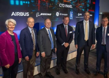 Aerospace technology leaders call for research on non-CO2 emissions