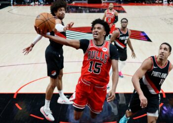 Chicago Bulls Julian Phillips looks to grow game – NBC Sports Chicago