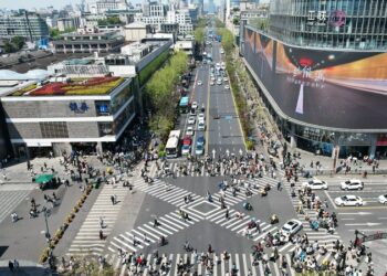 China economy and employment: People who used to work for major tech giants are now doing manual labor
