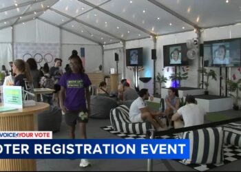 Game On! at Philadelphia's Dilworth Park encourages young people to register to vote for November election