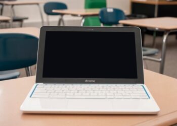 Livingston HS Earns Computer Science Female Diversity Award