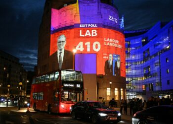 World leaders congratulate Starmer after stunning election win | Elections News