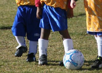 Police search for alleged offender after Belconnen stabbing