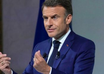 Politics: France: Search for a government and no end in sight