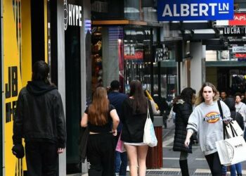 More gloom ahead as economy plods along in slow lane