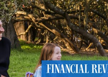 Four steps to cut your technology addiction and stop scrolling, and why it is good parenting, too