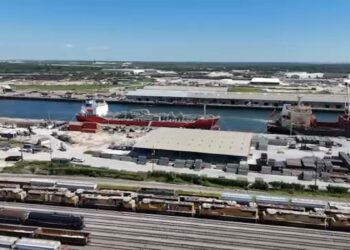 How the Strike Deadline for Port Works Could Impact the Economy: What You Need to Know