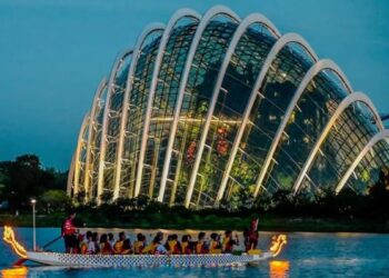 New Passion Wave Outpost @ Bayfront launching at Marina Bay in 2025 for water sports like kayaking, dragon boating