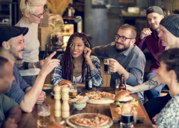 “People who were assigned to talk to a stranger were way happier than the people who kept to themselves,” says Professor Robert Waldinger. “So we