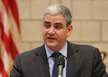 Steward Health Care CEO Ralph de la Torre Steps Down Amid Controversy