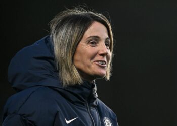 Chelsea’s Bompastor Calls for Goal-Line Technology: A Game-Changer for WSL Refereeing!