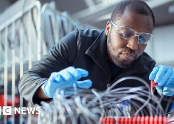 UK Economy Bounces Back: Positive Growth Recorded in August!