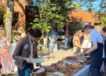 Join the Buzz: Odum School of Ecology’s Annual Fundraiser Brings Thrills and Support!