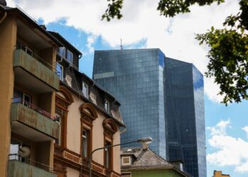 JPMorgan Predicts December Rate Cut by ECB as Economic Weakness Deepens!